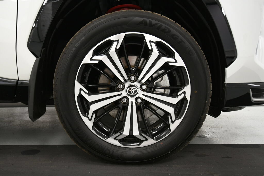 Used 2022 Toyota RAV4 XSE w/ Weather Package AWD/4WD image 9