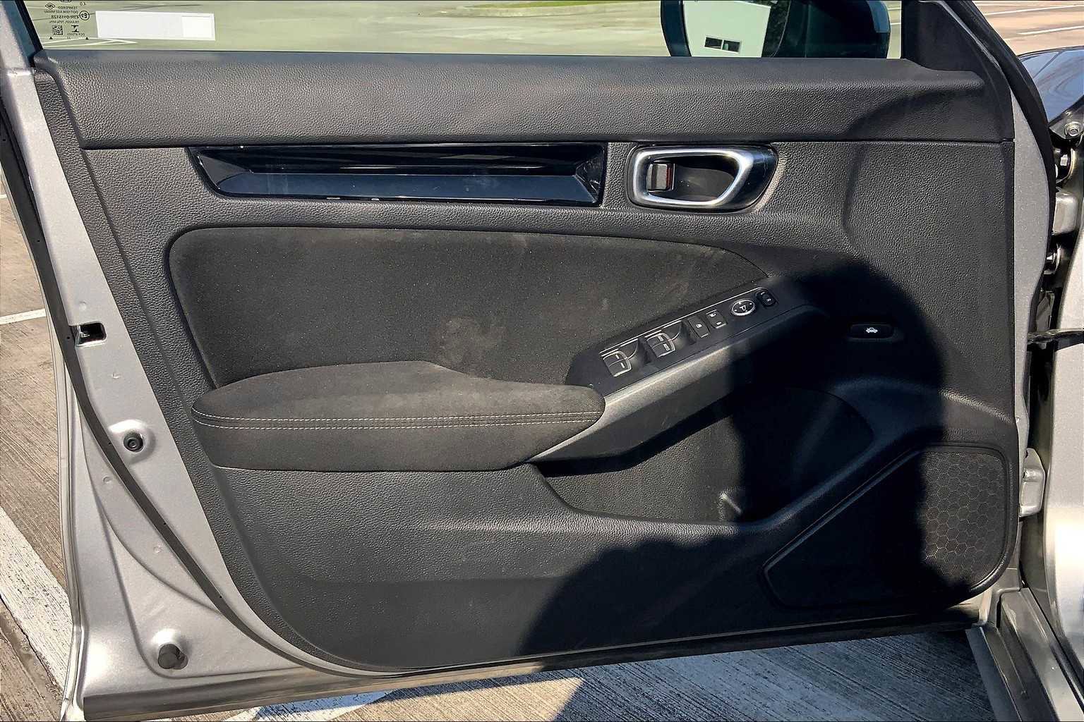 Used 2022 Honda Civic EX image 19