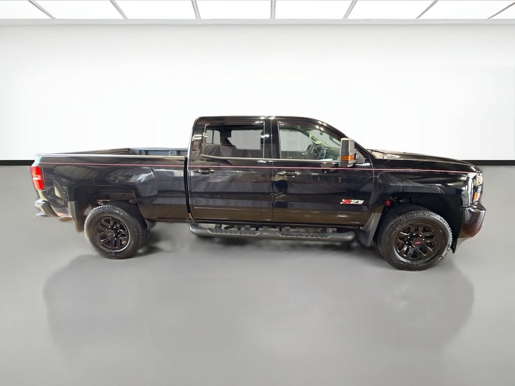 Used 2019 Chevrolet Silverado 2500 LTZ w/ Midnight Edition AWD/4WD image 4