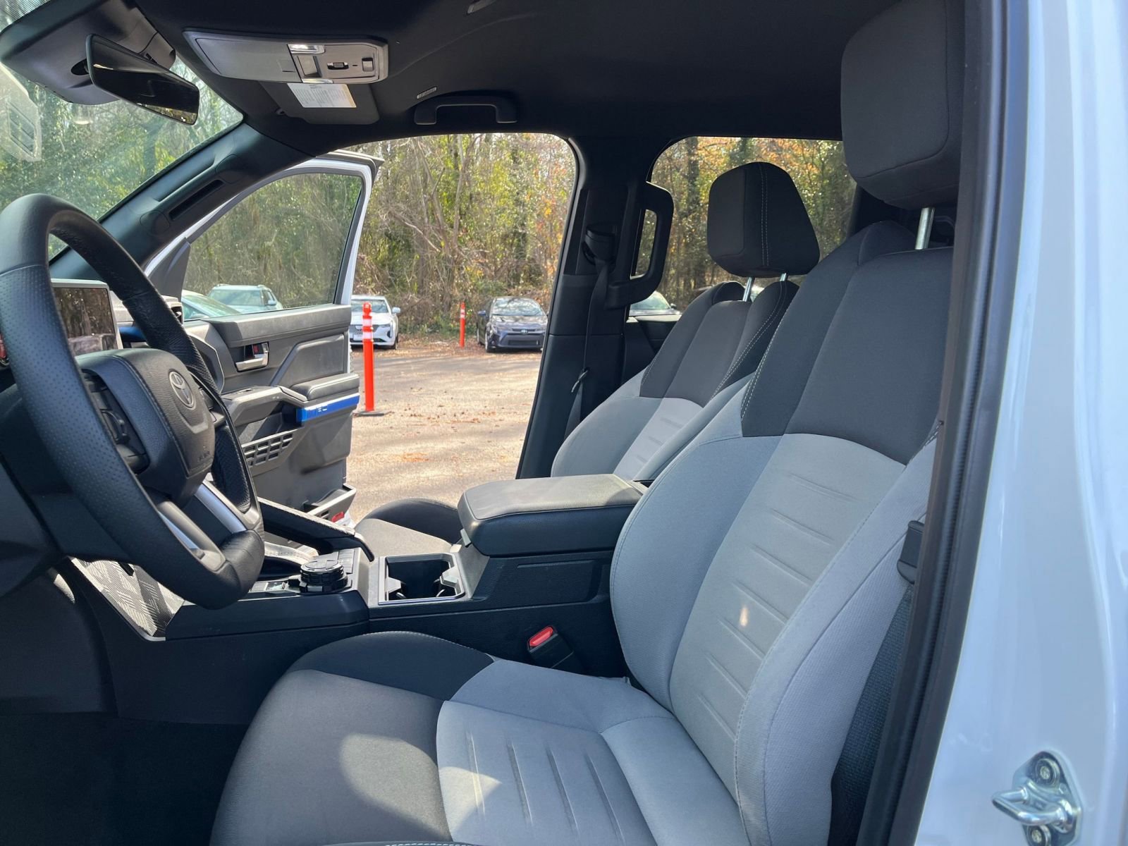 Used 2025 Toyota Tacoma TRD Off-Road image 25