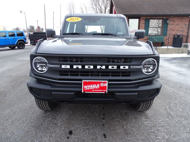 Used 2025 Ford Bronco 2-Door image 3