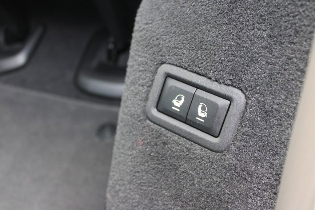 Used 2023 Jeep Grand Wagoneer Series II w/ Flexible Seating Group image 28