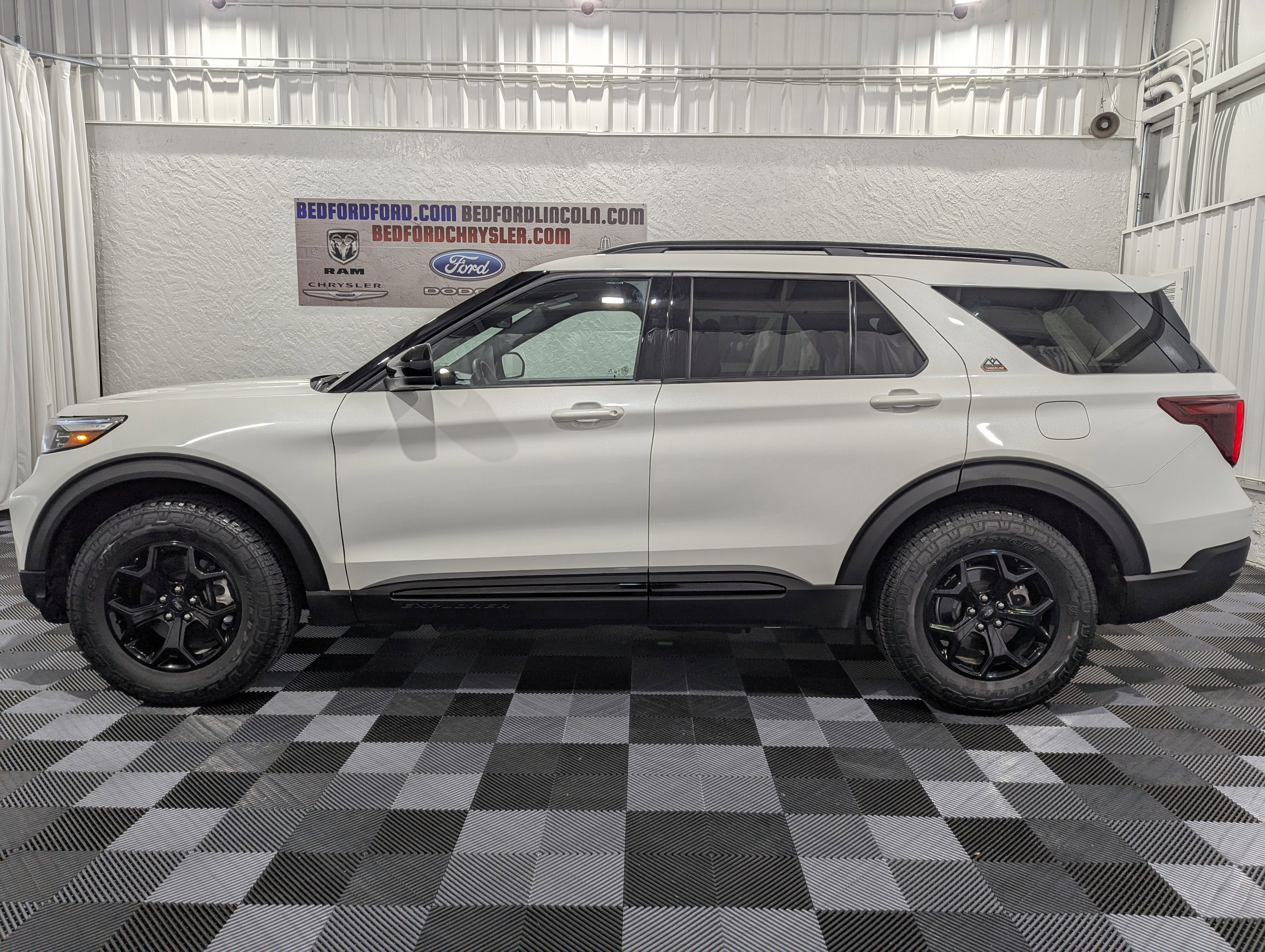 Used 2024 Ford Explorer Timberline w/ Timberline Technology Package AWD/4WD image 2