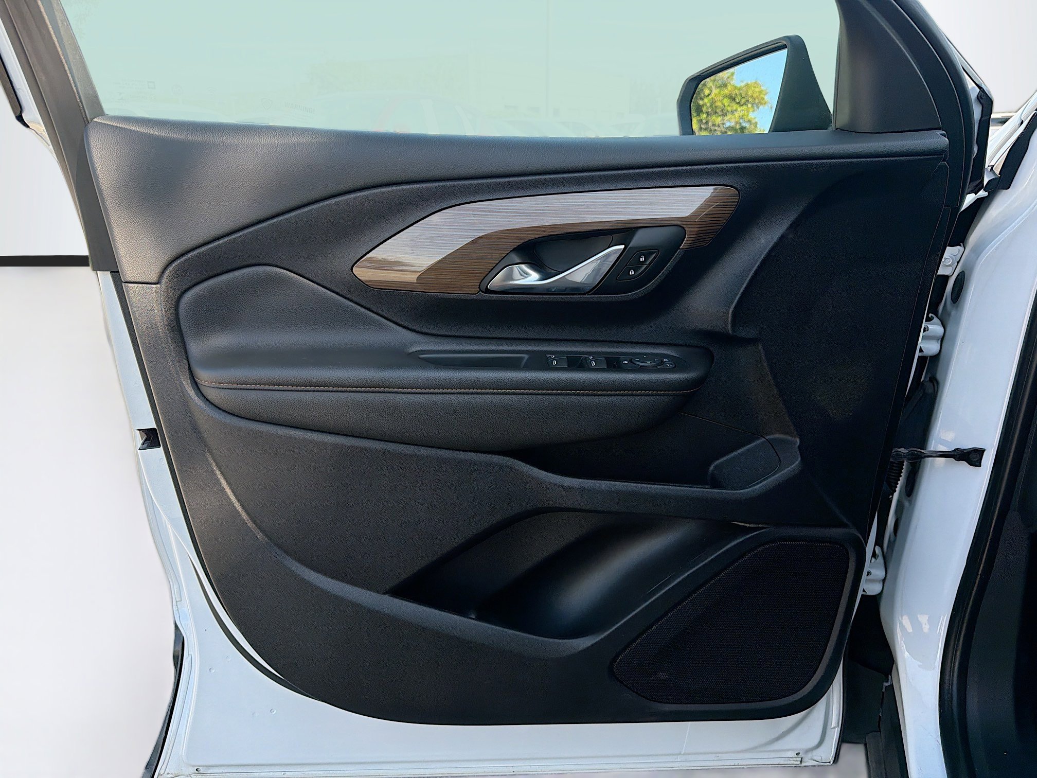 Used 2020 GMC Terrain SLE image 22