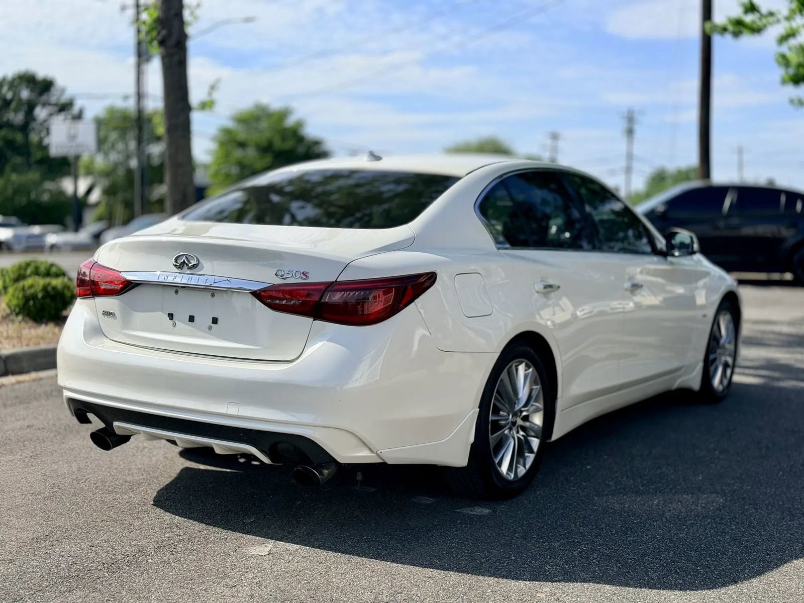 Used 2019 INFINITI Q50 Luxe w/ Cargo Package (L96) RWD image 11
