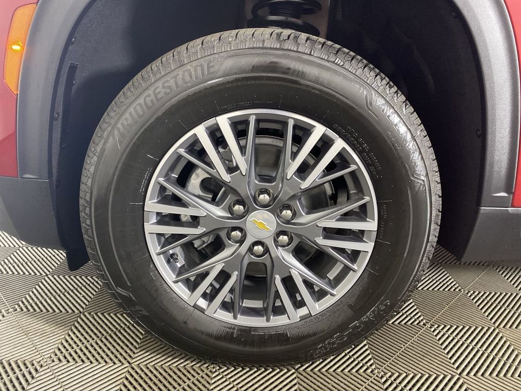 New 2026 Chevrolet Traverse LT w/ LPO, Floor Liner Package image 32