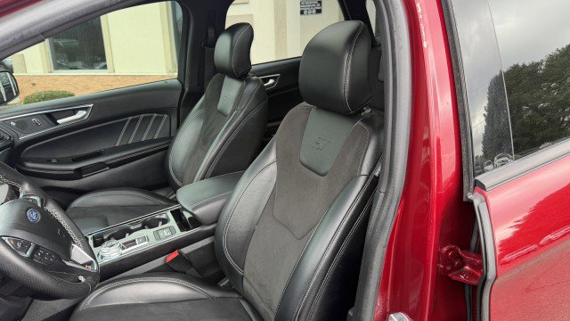Used 2019 Ford Edge ST w/ Equipment Group 401A AWD/4WD image 17