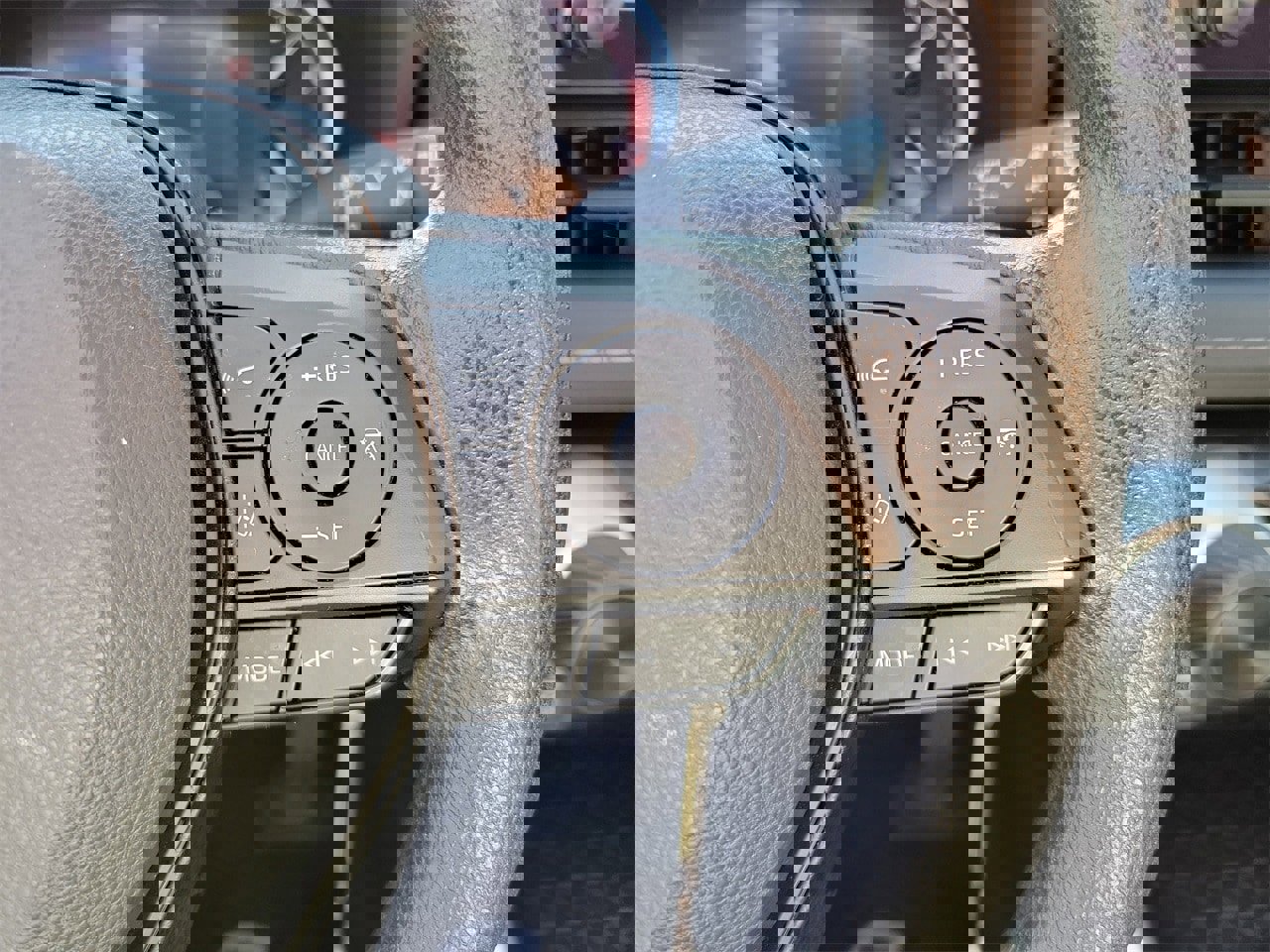 Used 2025 Toyota RAV4 LE image 20