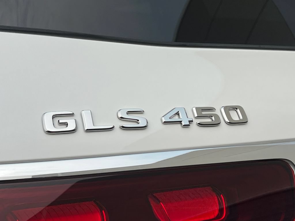 New 2026 Mercedes-Benz GLS 450 4MATIC image 32