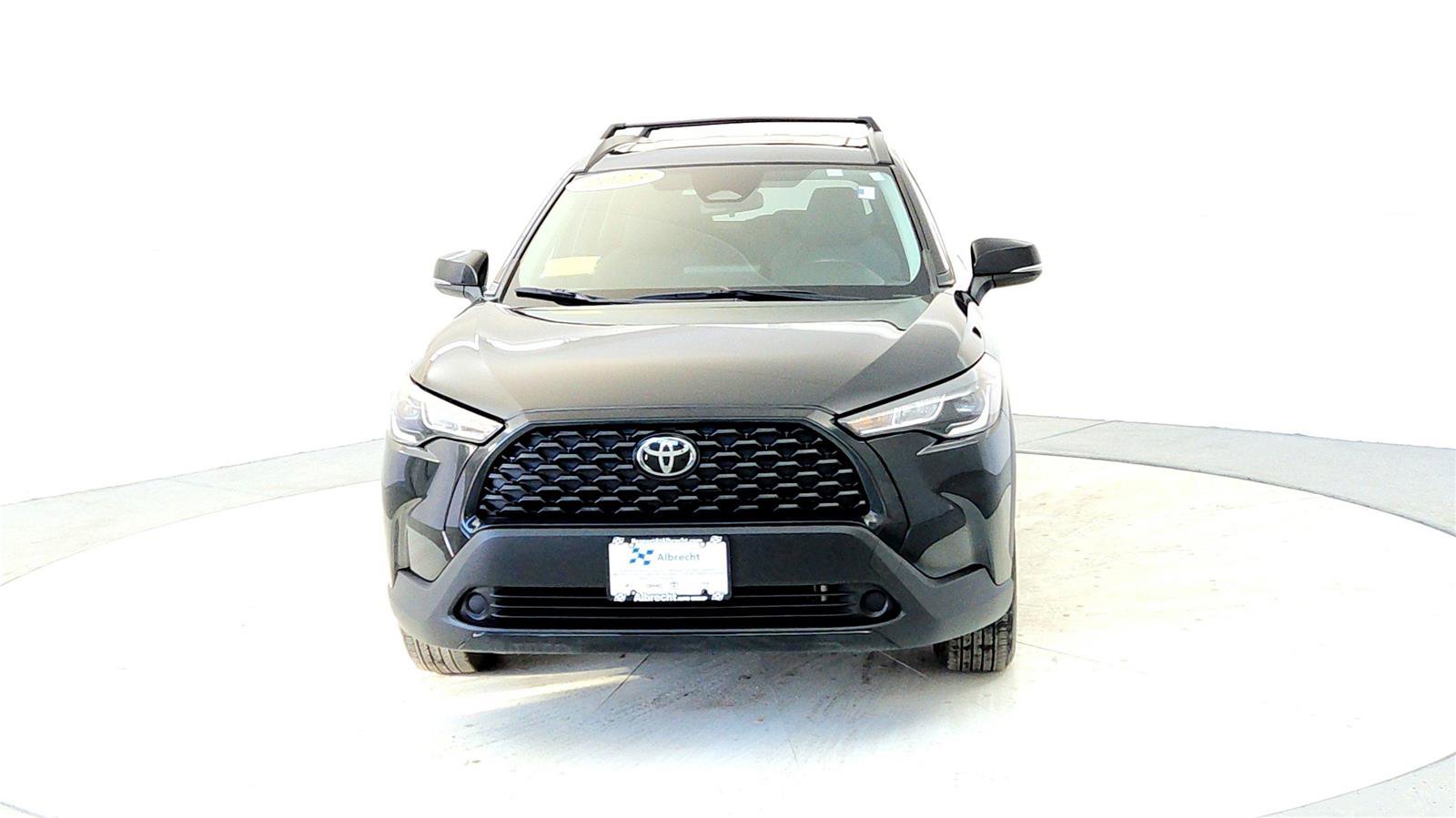 Used 2023 Toyota Corolla Cross LE w/ Moonroof Package image 8