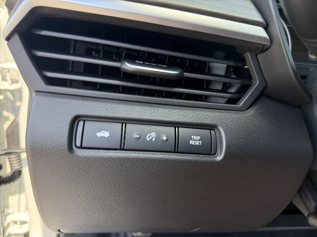New 2026 Nissan Altima 2.5 SV FWD image 31