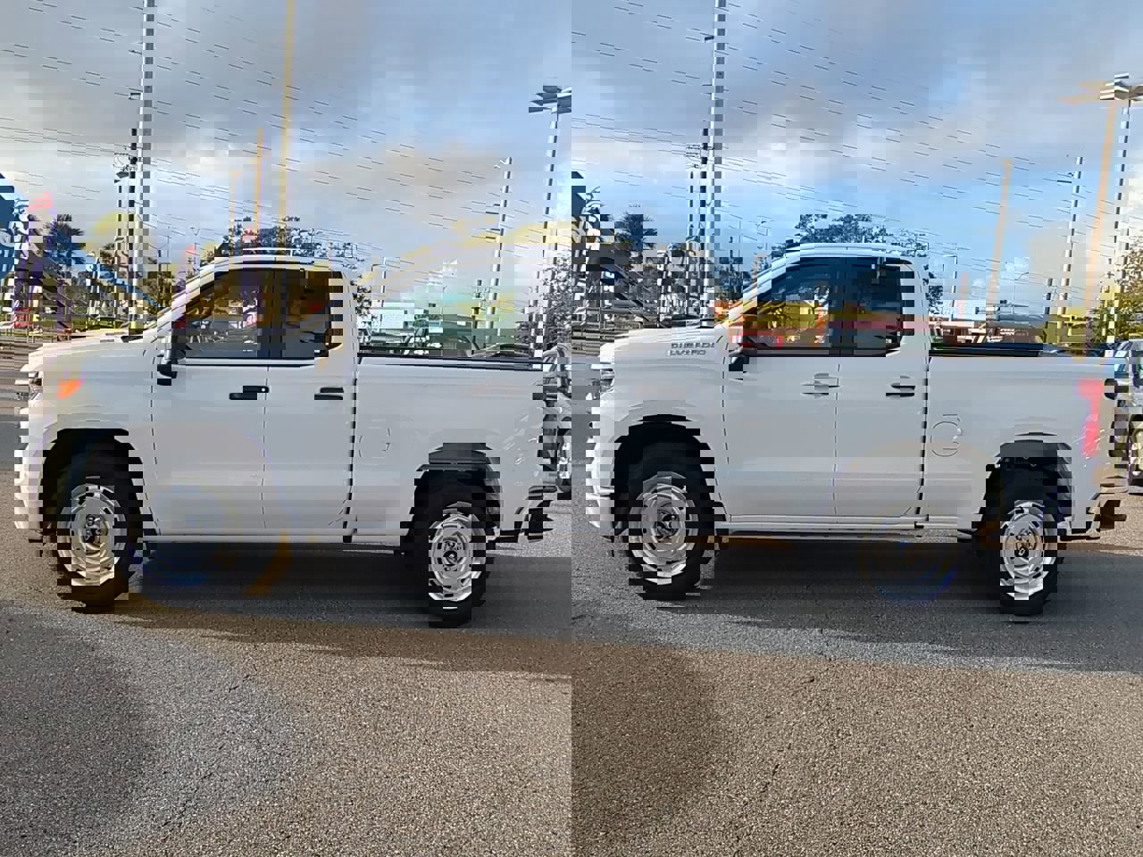 Used 2025 Chevrolet Silverado 1500 Custom image 7
