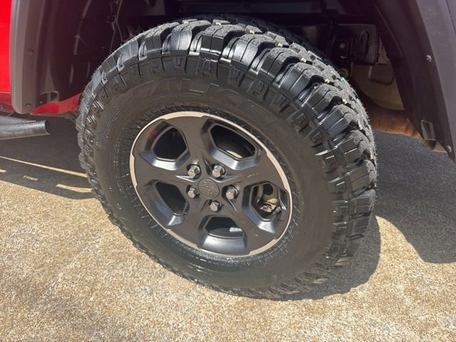 Used 2021 Jeep Gladiator Rubicon AWD/4WD image 9