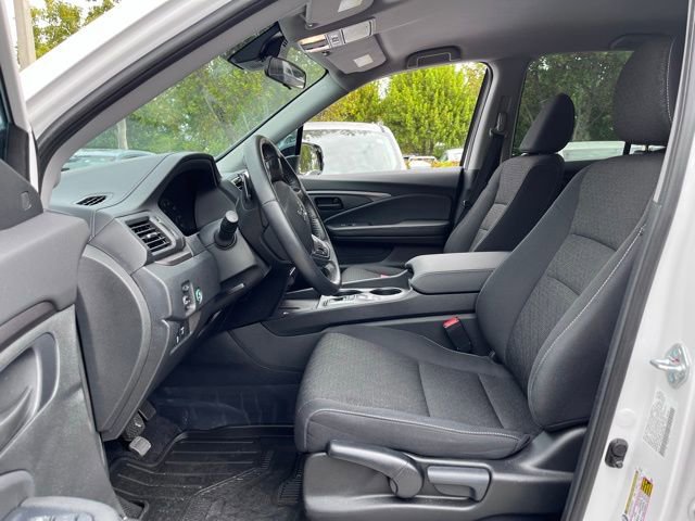 Used 2025 Honda Ridgeline Sport image 5