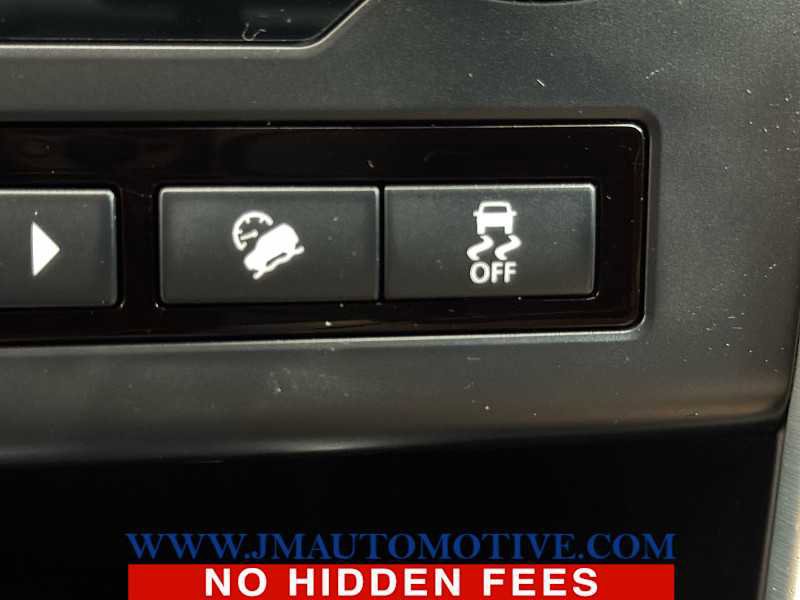 Used 2019 Land Rover Discovery Sport HSE Luxury image 34