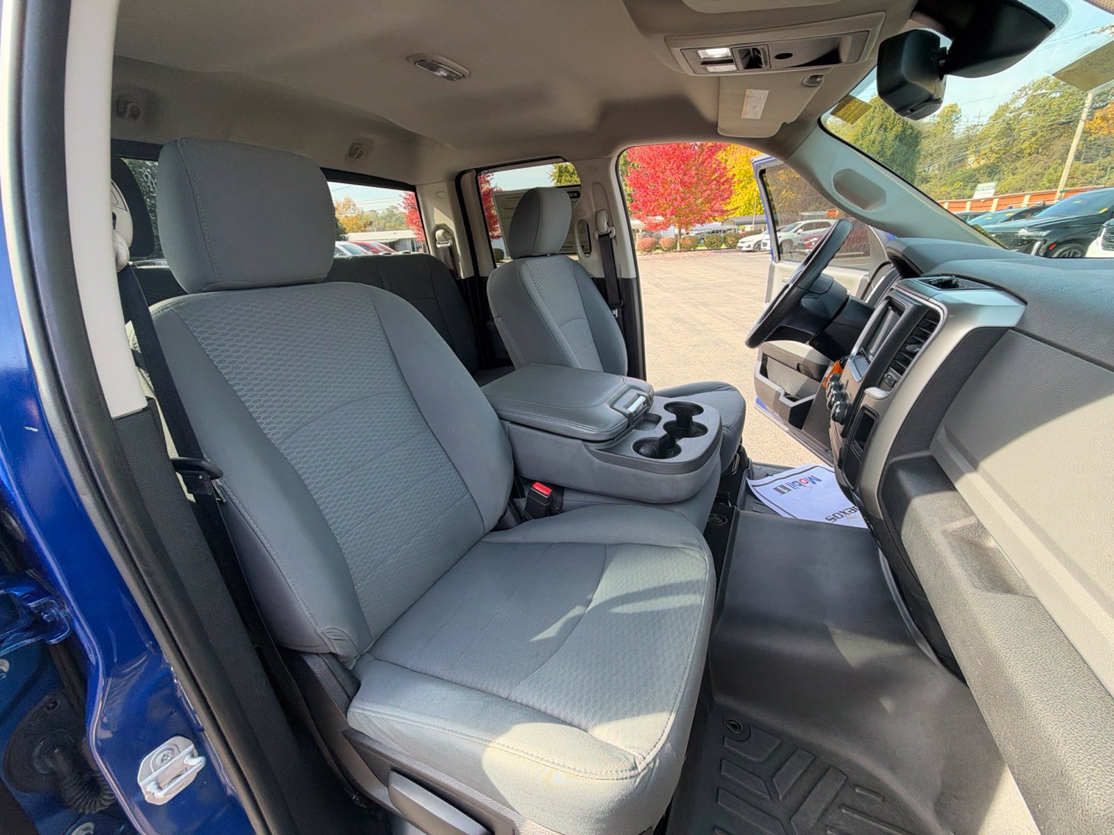 Used 2016 RAM 1500 Classic SLT AWD/4WD image 26