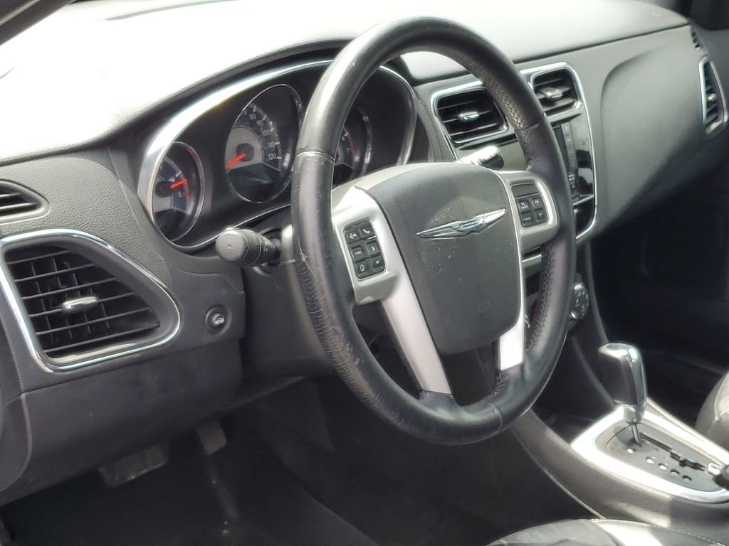 Used 2012 Chrysler 200 Limited FWD image 13