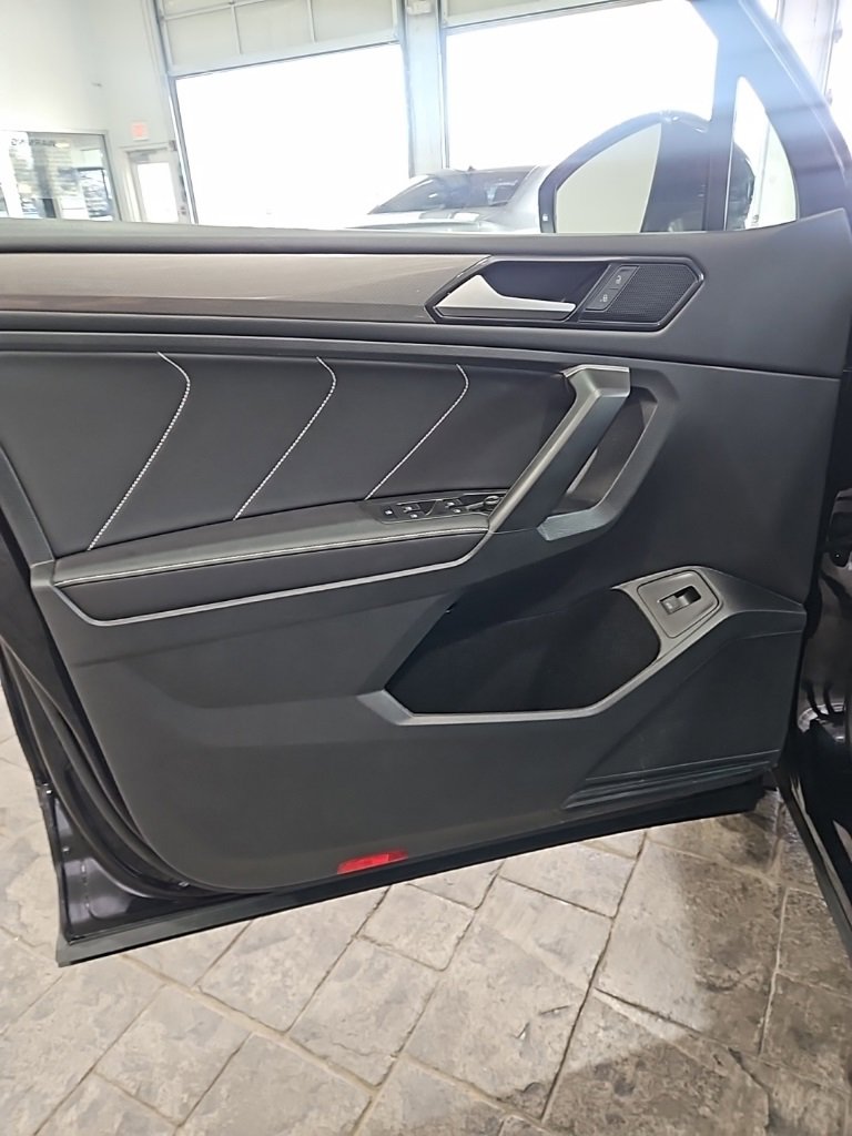 Used 2024 Volkswagen Tiguan SE image 26