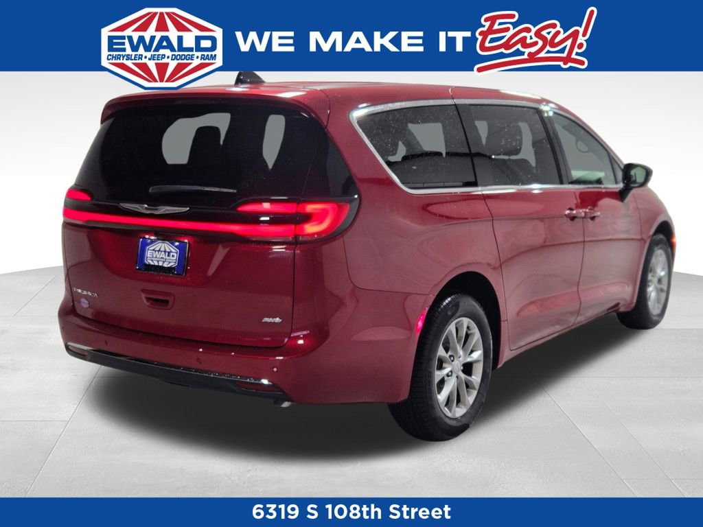 New 2026 Chrysler Pacifica Select AWD/4WD image 18