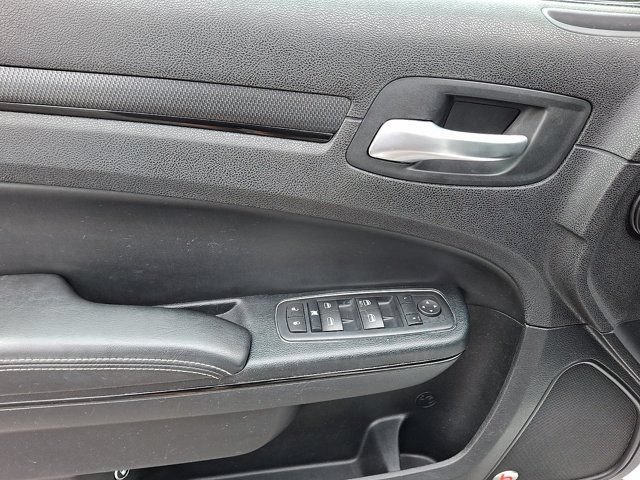 Used 2015 Chrysler 300 S AWD/4WD image 16