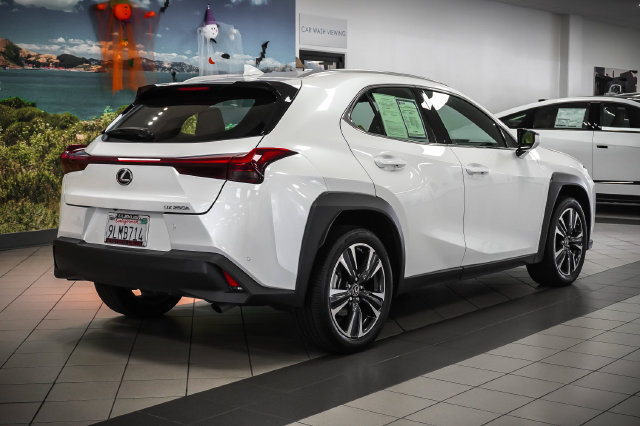Used 2024 Lexus UX 250h FWD image 6