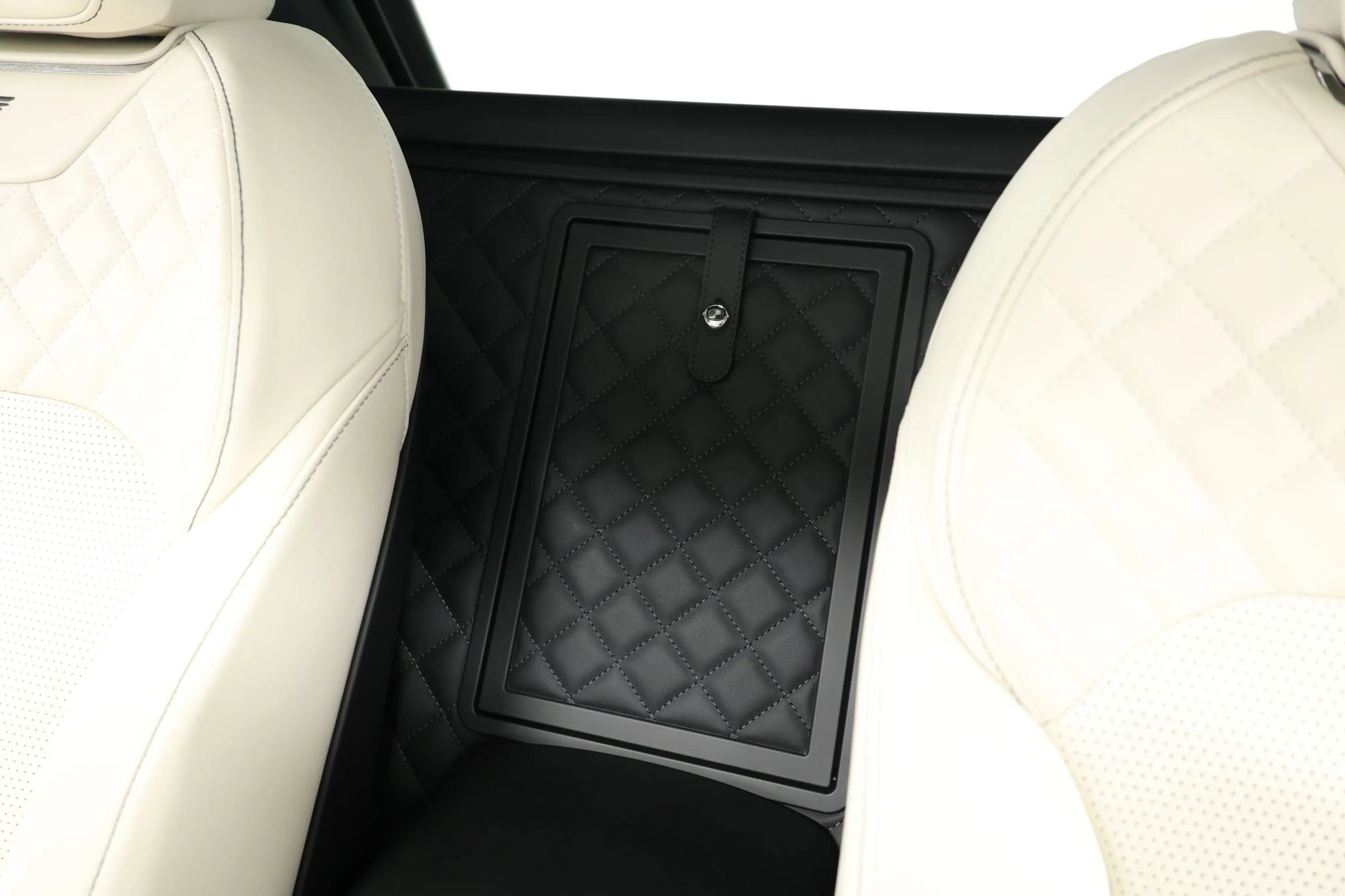 Used 2017 Bentley Bentayga image 55