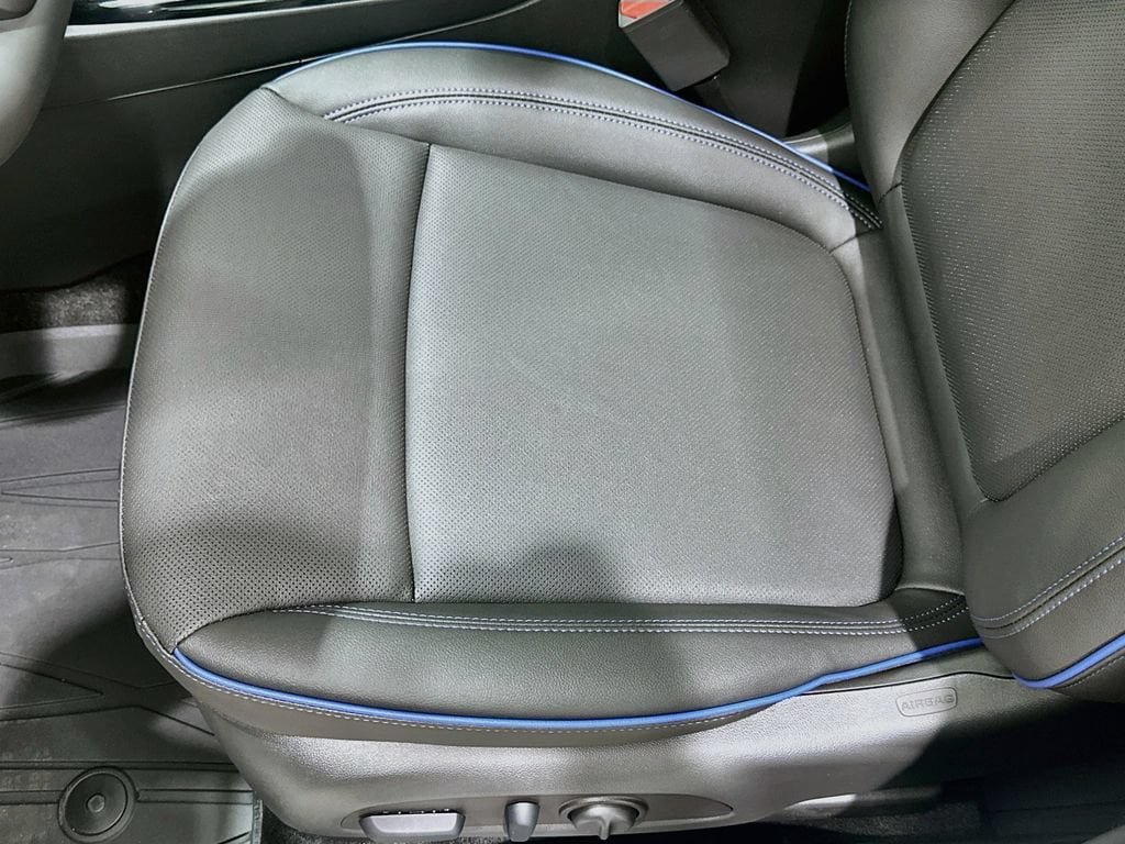New 2026 Buick Encore GX Sport Touring w/ Advanced Technology Package FWD image 21