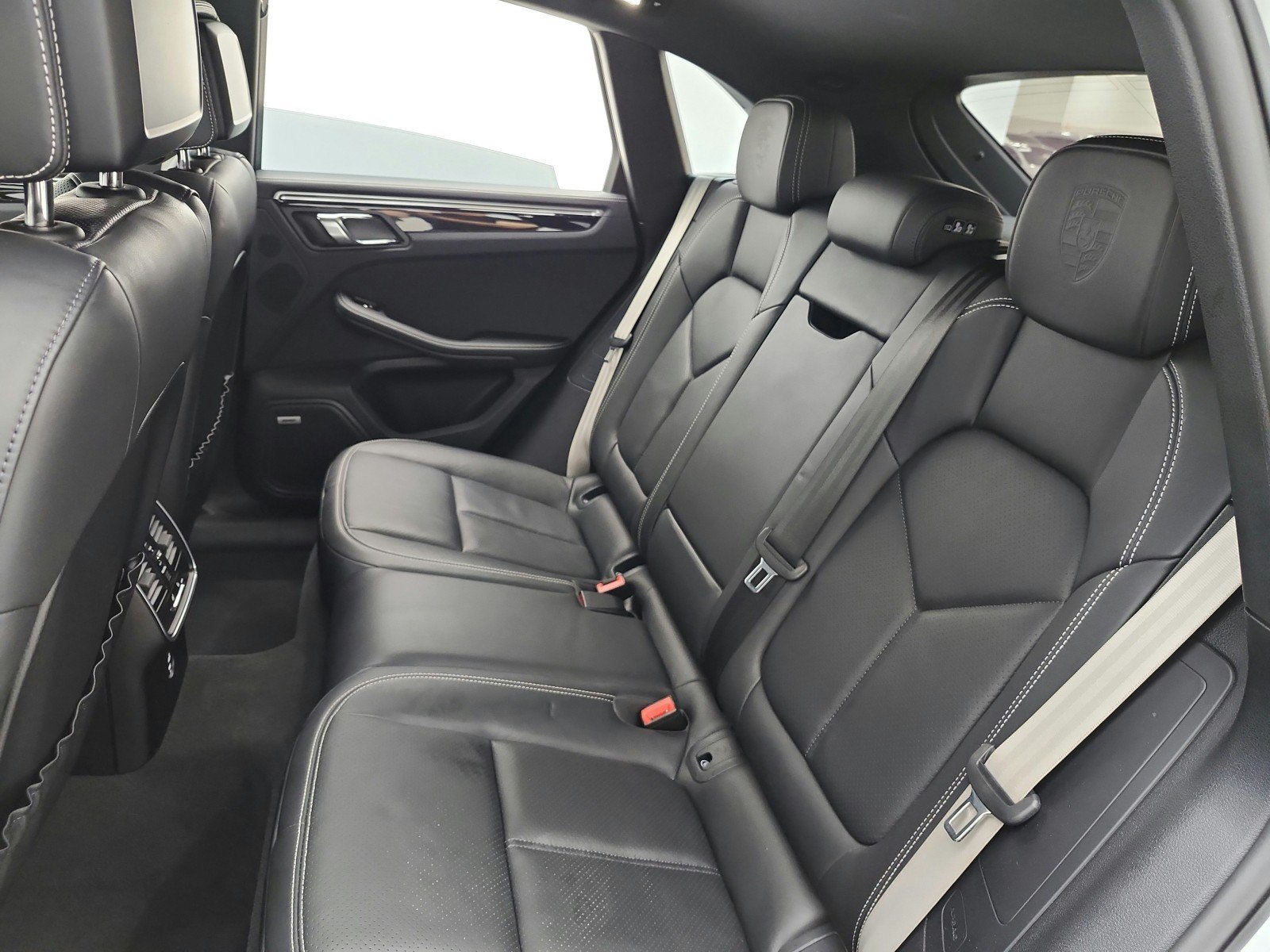 Used 2022 Porsche Macan GTS AWD/4WD image 13