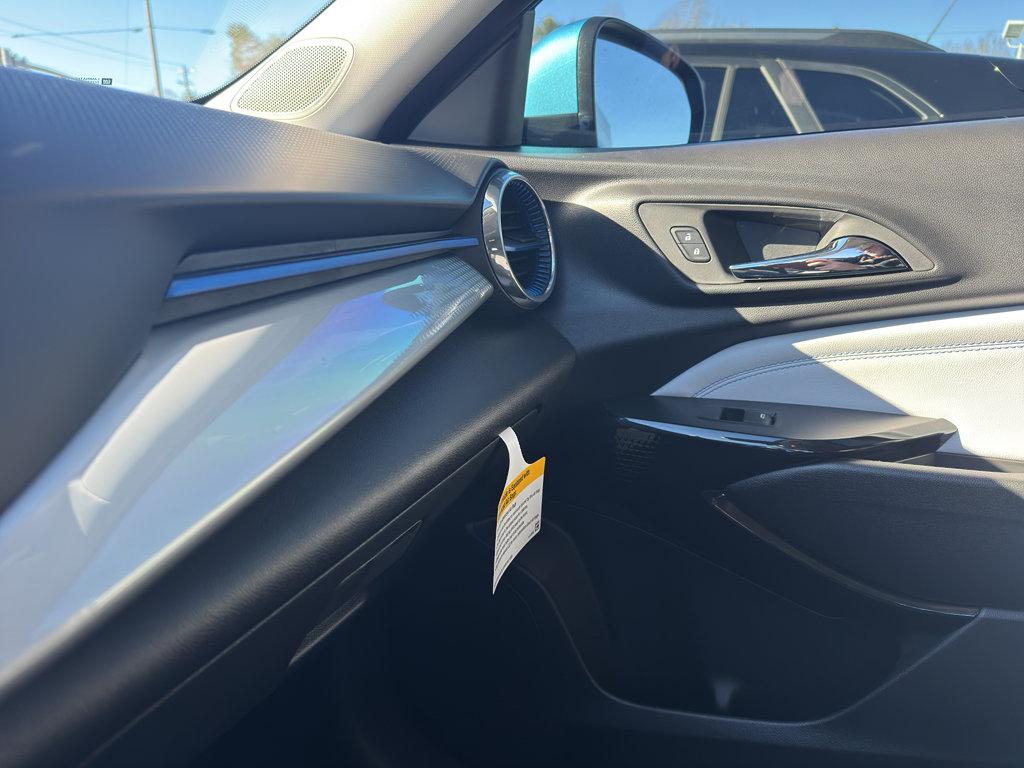 New 2026 Chevrolet Trax LT w/ Sunroof Package FWD image 16