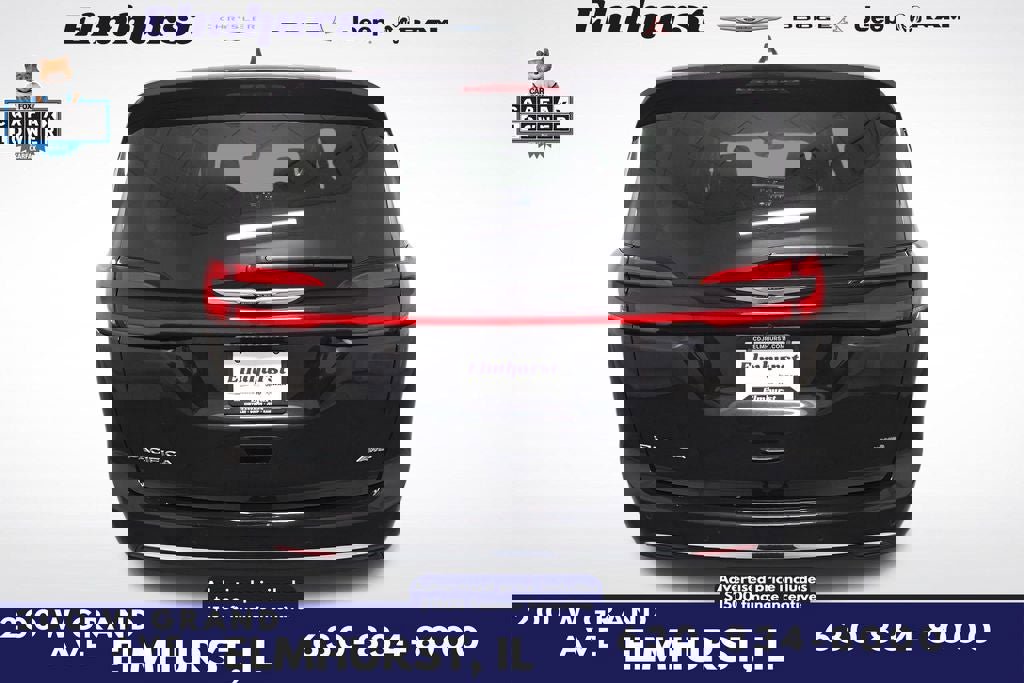 Used 2023 Chrysler Pacifica Touring-L image 4