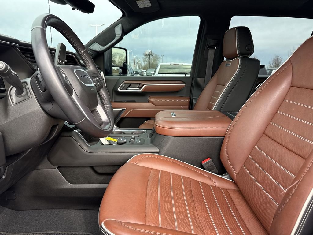 Certified 2025 GMC Sierra 2500 Denali Ultimate w/ Max Trailering Package AWD/4WD image 15