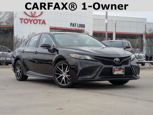 Used 2024 Toyota Camry SE image 2