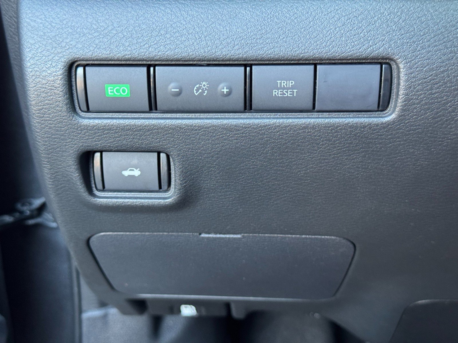 Used 2020 Nissan Sentra SR FWD image 16