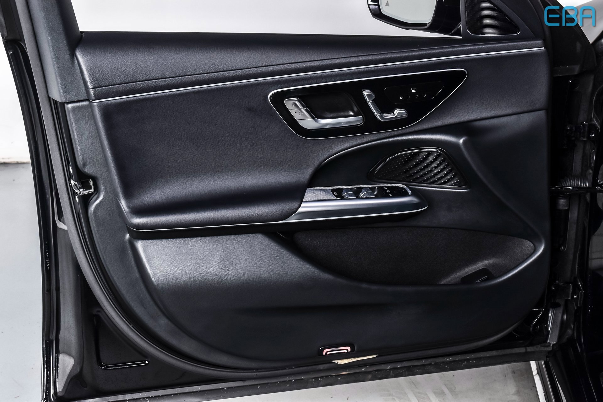 Used 2025 Mercedes-Benz E 350 4MATIC Sedan image 15