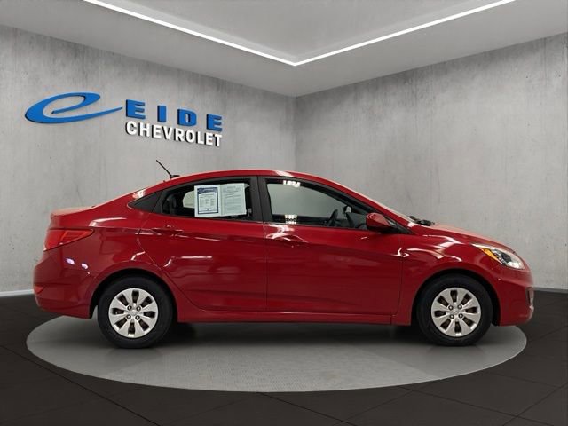 Used 2016 Hyundai Accent SE w/ Option Group 02 FWD image 13