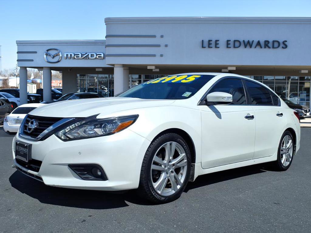Used 2017 Nissan Altima 3.5 SL w/ 3.5SL Technology Package
