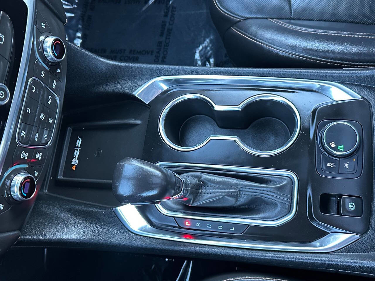 Used 2021 Chevrolet Traverse Premier image 32