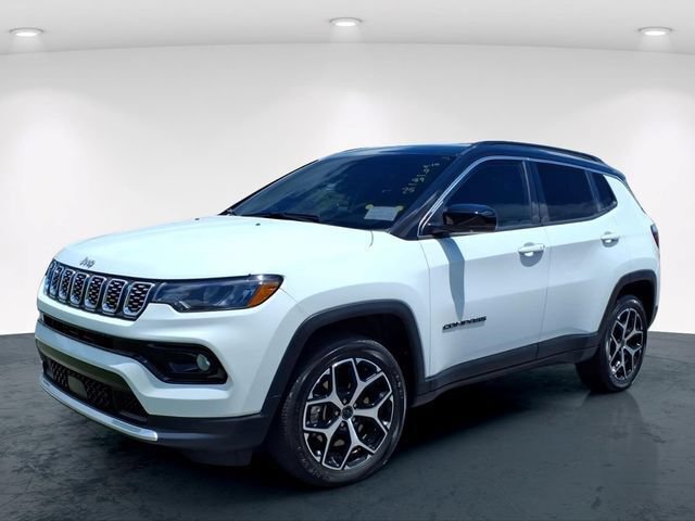 Used 2025 Jeep Compass Limited AWD/4WD image 2