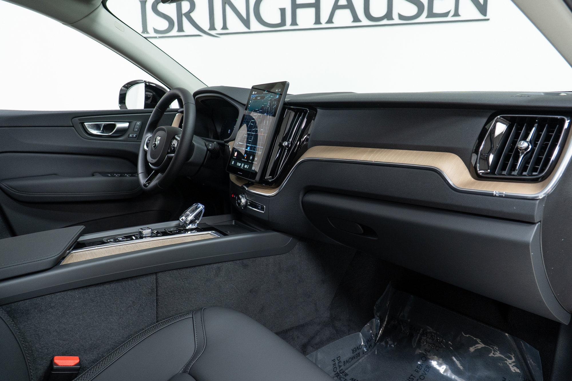 New 2026 Volvo XC60 B5 Core w/ Climate Package image 21