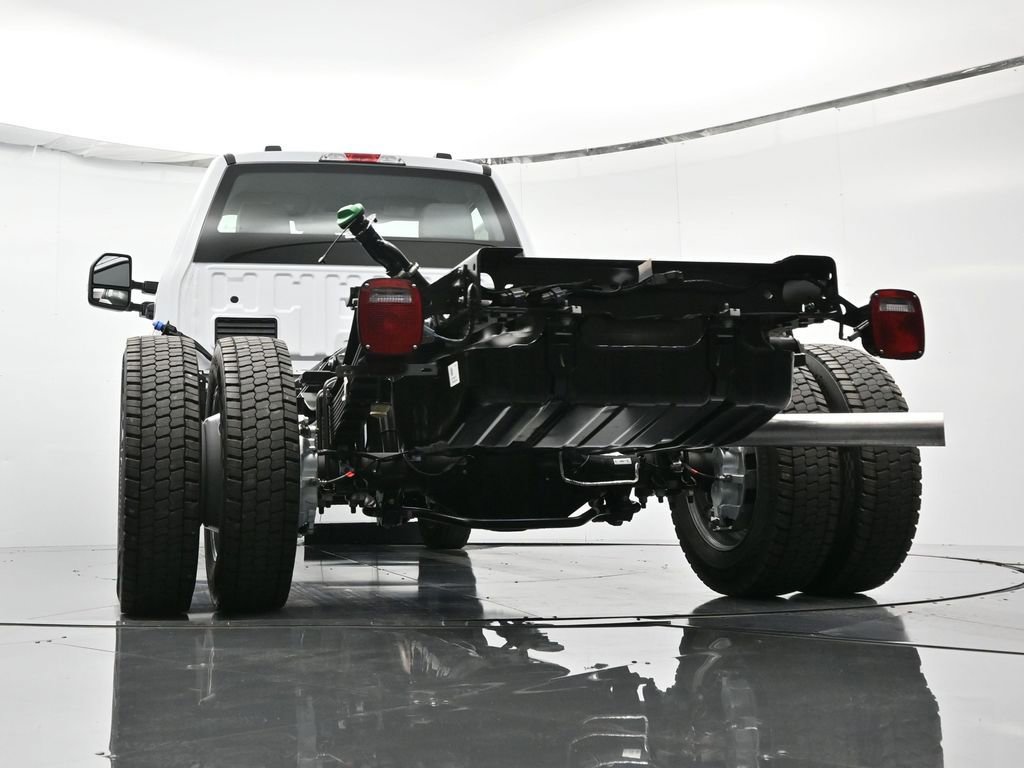 New 2026 Ford F550 4x4 Regular Cab Super Duty image 40