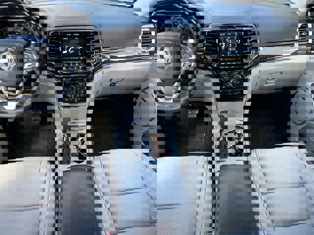 Used 2020 Jeep Grand Cherokee Summit image 4