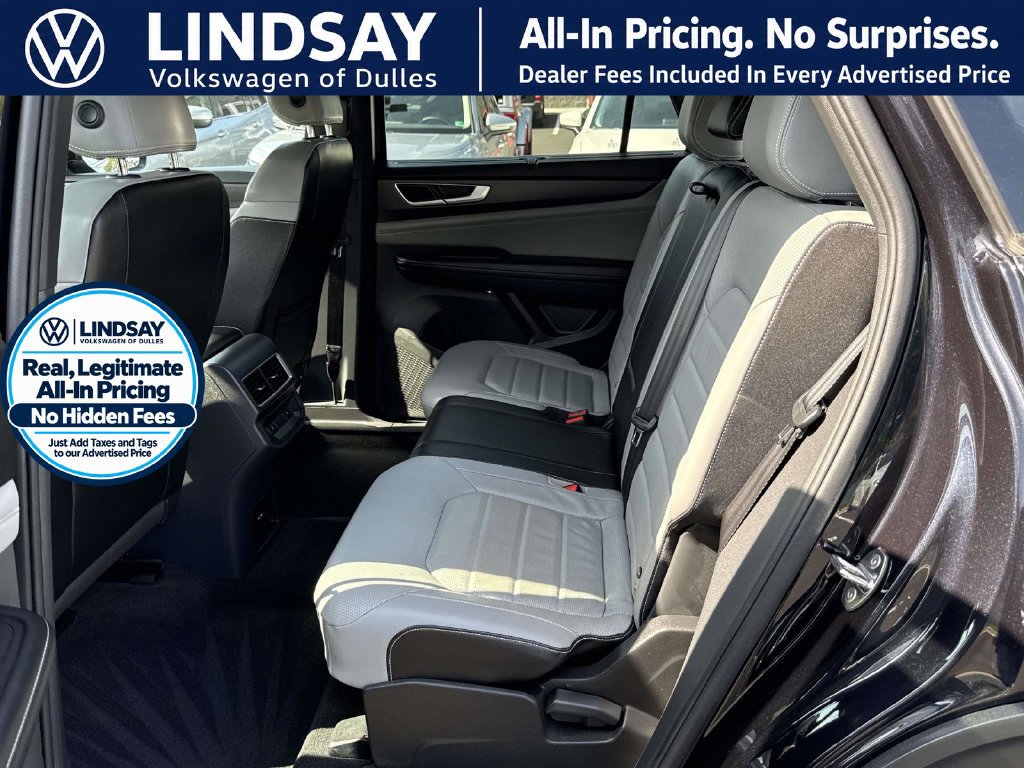 Used 2024 Volkswagen Atlas Cross Sport SEL R-Line AWD/4WD image 14