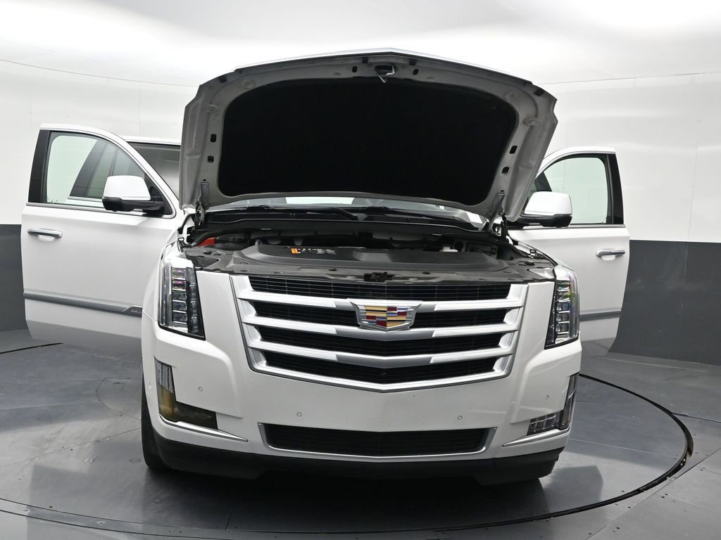 Used 2019 Cadillac Escalade Luxury image 36