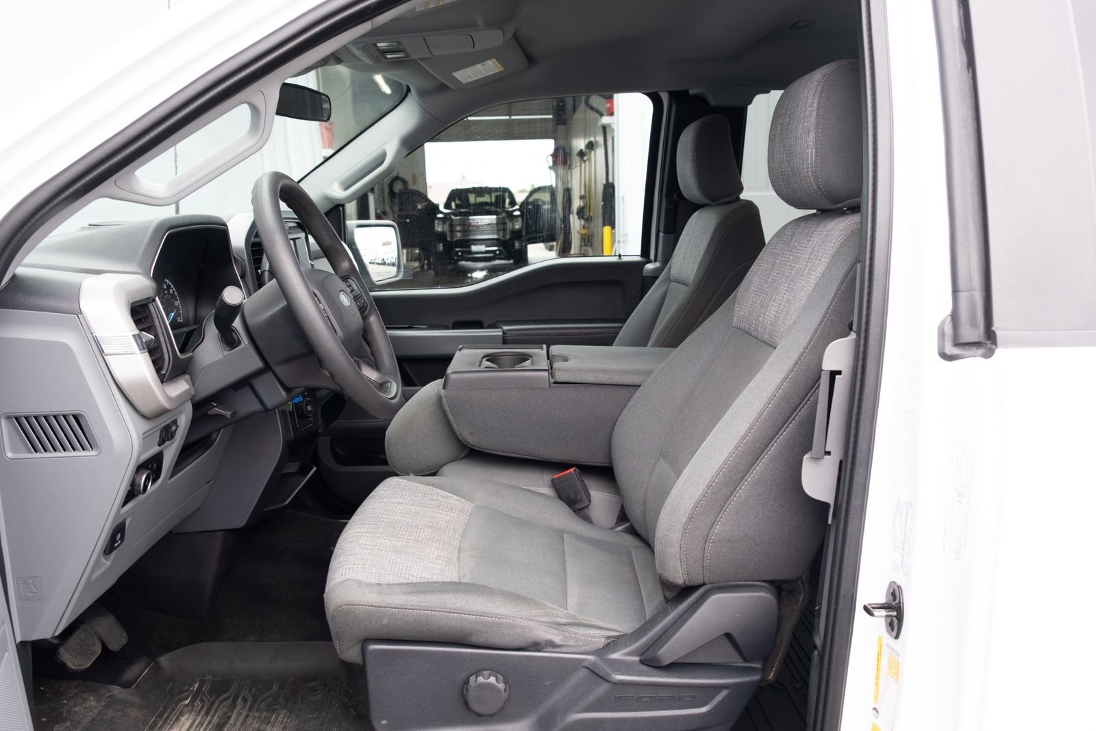 Used 2023 Ford F150 XLT AWD/4WD image 10