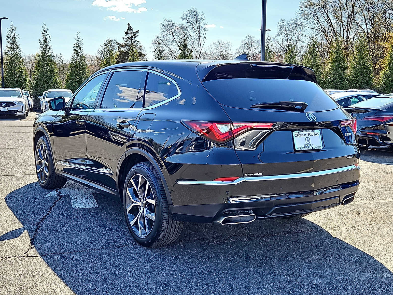Used 2023 Acura MDX SH-AWD w/ Technology Package image 5