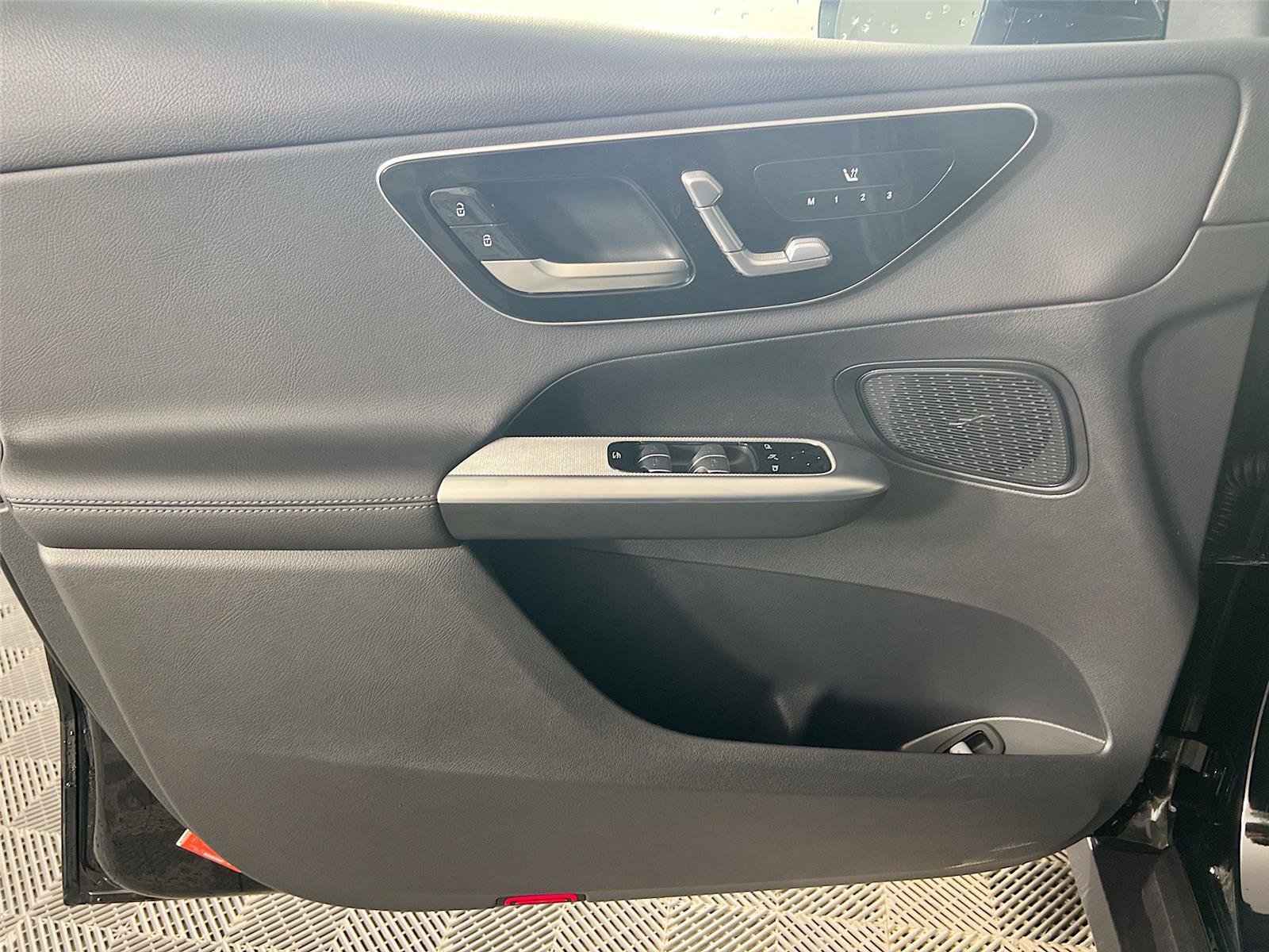 Certified 2026 Mercedes-Benz GLC 300 4MATIC image 17