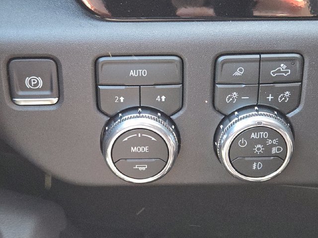 New 2026 GMC Sierra 1500 Elevation w/ Elevation Premium Package AWD/4WD image 13