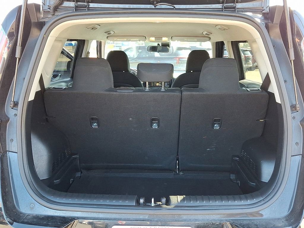 Used 2023 Kia Soul LX image 28