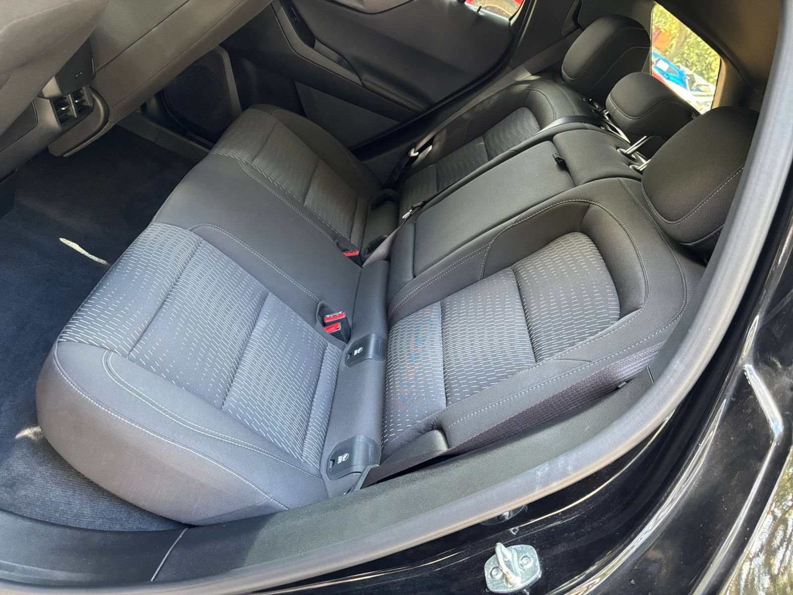 Used 2025 Chevrolet Equinox LT FWD image 36