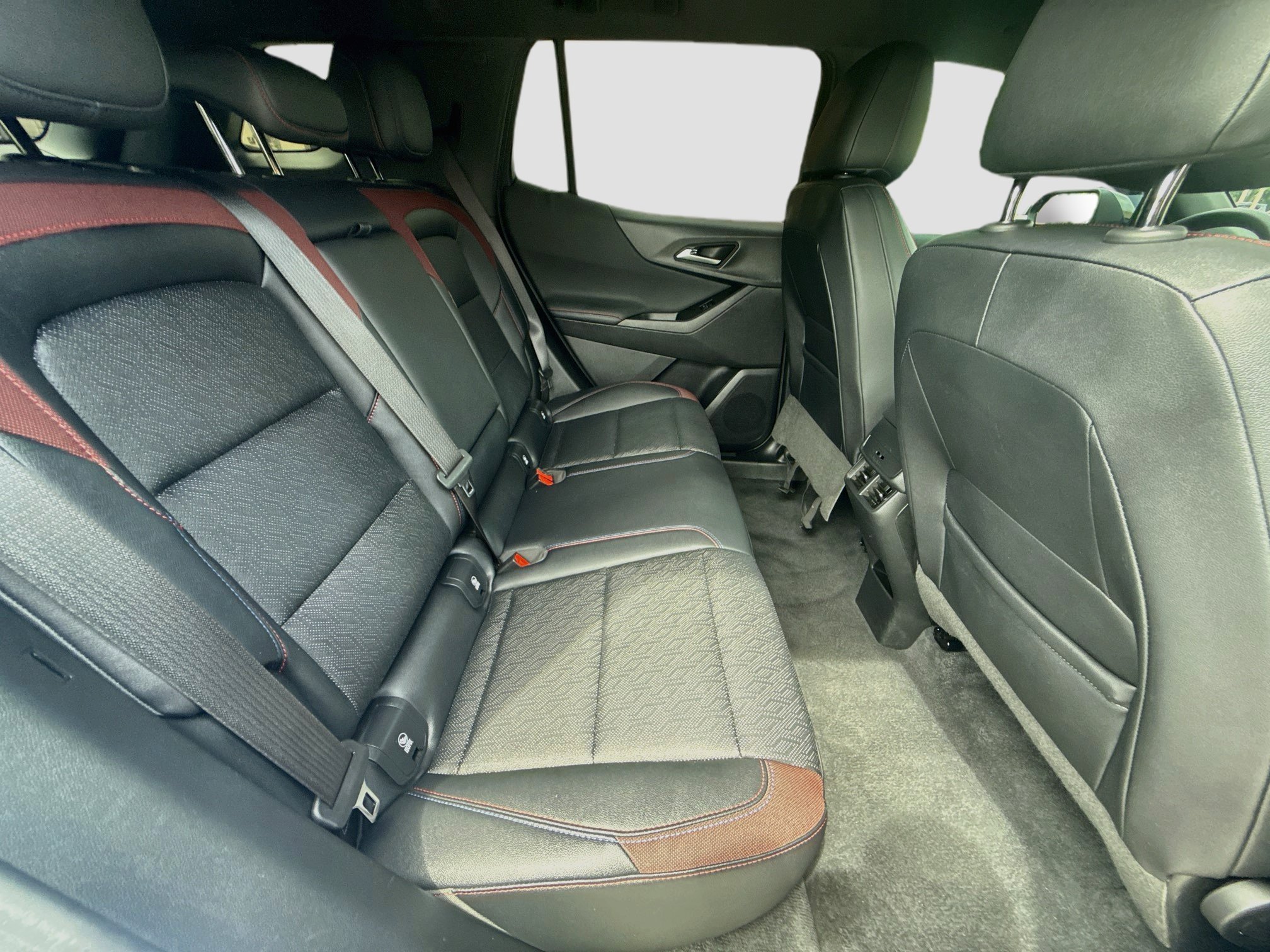 Used 2026 Chevrolet Equinox RS FWD image 29